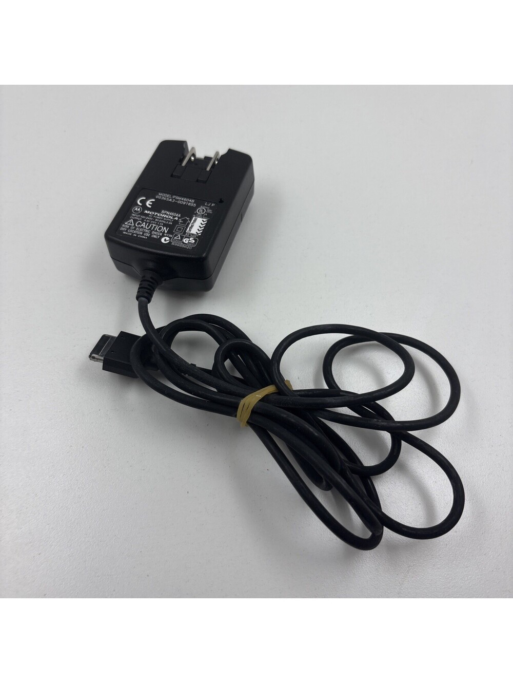Motorola AC power  PSM4604B  100-240VAC to 4.4VDC 1A